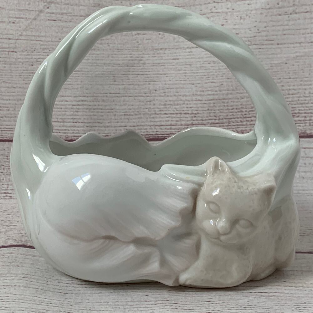 Vintage White Ceramic Cat and Flower Basket Planter Subtle Pink Detail 5 1/2"H